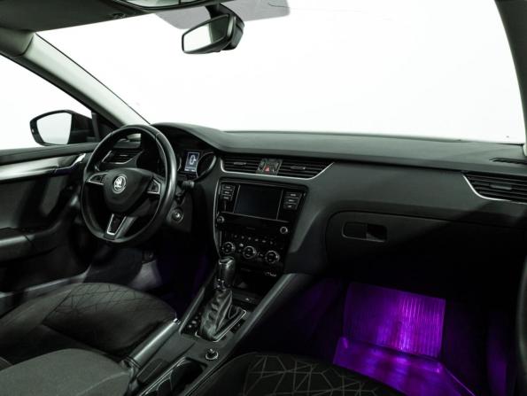 Skoda Octavia III (A7) Рестайлинг с пробегом 2018 года, цена 1 549 700 рублей, 136327 км, лифтбек, Автокод Объявления