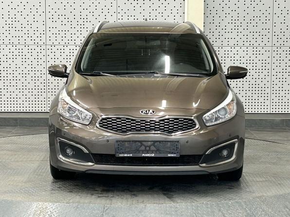 Kia Ceed II Рестайлинг с пробегом 2018 года, цена 940 000 рублей, 88335 км, универсал, Автокод Объявления