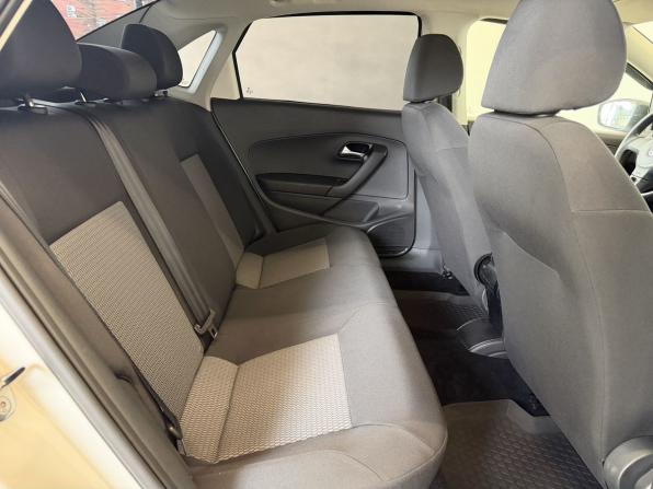 Volkswagen Polo V с пробегом 2011 года, цена 895 000 рублей, 70090 км, седан, Автокод Объявления