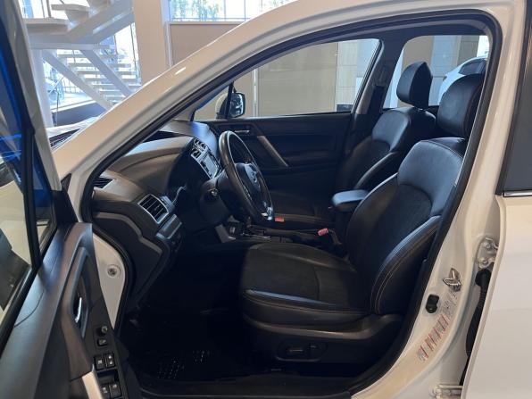 Subaru Forester IV Рестайлинг с пробегом 2015 года, цена 1 680 000 рублей, 165721 км, внедорожник, Автокод Объявления