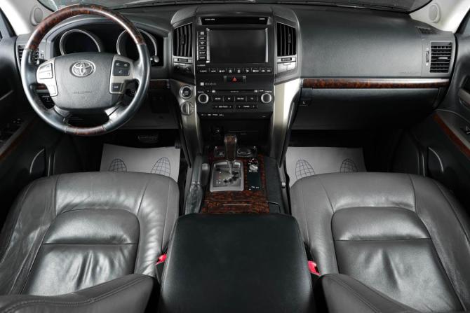 Toyota Land Cruiser 200 Series с пробегом 2010 года, цена 3 159 000 рублей, 274000 км, внедорожник, Автокод Объявления