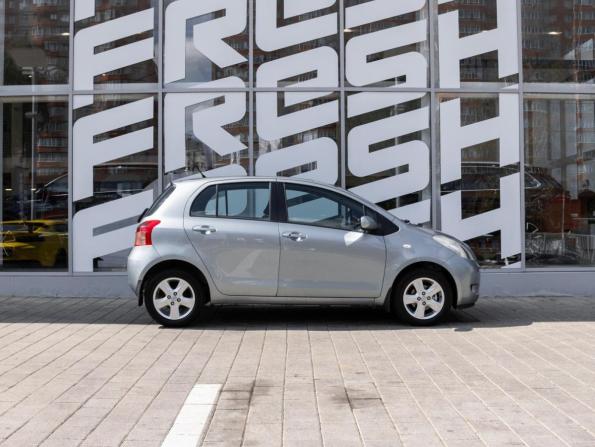 Toyota Yaris II с пробегом 2006 года, цена 776 000 рублей, 135947 км, хэтчбек, Автокод Объявления