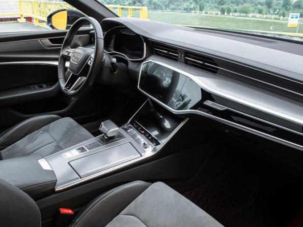 Audi A6 V (C8) Рестайлинг с пробегом 2024 года, цена 4 939 000 рублей, 1 км, седан, Автокод Объявления