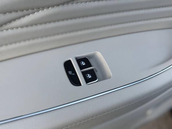 Hongqi HS5 I с пробегом 2023 года, цена 2 475 000 рублей, 40700 км, внедорожник, Автокод Объявления