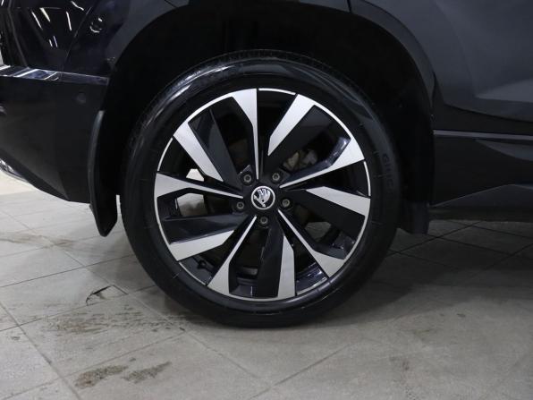 Skoda Karoq I Рестайлинг с пробегом 2024 года, цена 2 979 000 рублей, 63457 км, внедорожник, Автокод Объявления