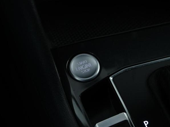Volkswagen Tiguan II с пробегом 2019 года, цена 2 157 055 рублей, 144035 км, внедорожник, Автокод Объявления