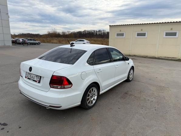 Volkswagen Polo V Рестайлинг с пробегом 2017 года, цена 759 000 рублей, 284500 км, седан, Автокод Объявления
