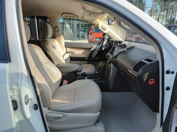 Toyota Land Cruiser Prado 150 Series с пробегом 2010 года, цена 2 442 000 рублей, 229649 км, внедорожник, Автокод Объявления
