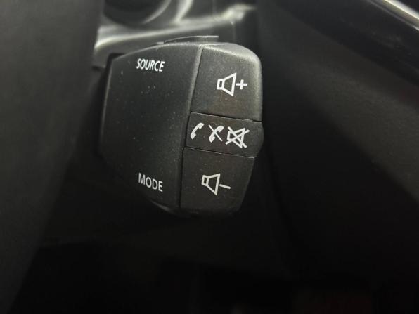 Renault Kaptur I Рестайлинг с пробегом 2021 года, цена 1 239 000 рублей, 82007 км, внедорожник, Автокод Объявления