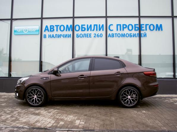 Kia Rio III Рестайлинг с пробегом 2017 года, цена 1 055 000 рублей, 214382 км, седан, Автокод Объявления