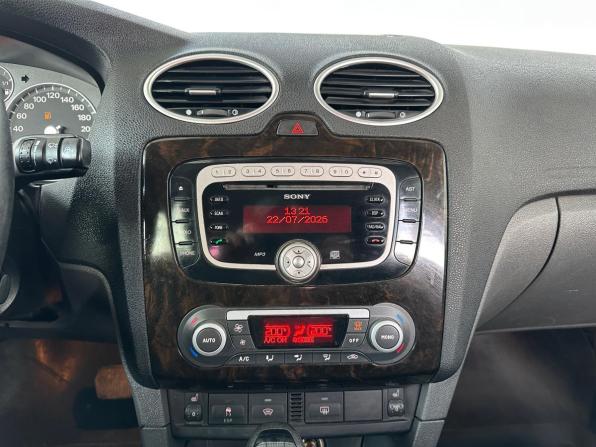 Ford Focus II с пробегом 2007 года, цена 399 000 рублей, 210965 км, седан, Автокод Объявления