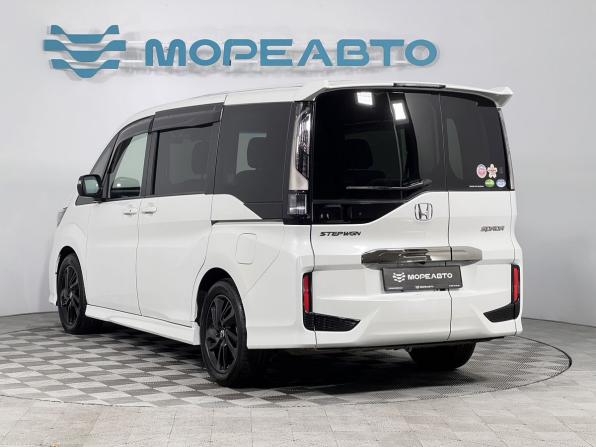 Honda Stepwgn V Рестайлинг с пробегом 2019 года, цена 2 600 000 рублей, 52000 км, минивэн, Автокод Объявления