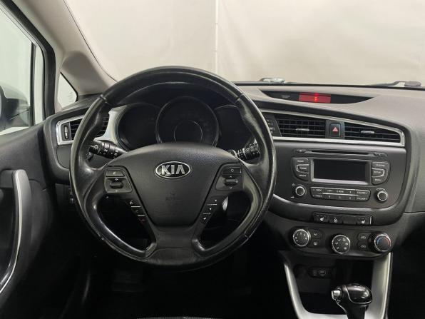 Kia Ceed II Рестайлинг с пробегом 2016 года, цена 1 199 000 рублей, 177250 км, хэтчбек, Автокод Объявления