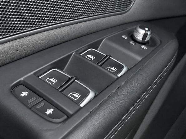 Audi A8 III (D4) с пробегом 2013 года, цена 1 699 000 рублей, 270534 км, седан, Автокод Объявления