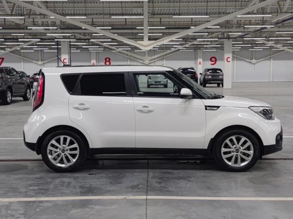Kia Soul II Рестайлинг с пробегом 2017 года, цена 1 340 000 рублей, 160748 км, хэтчбек, Автокод Объявления