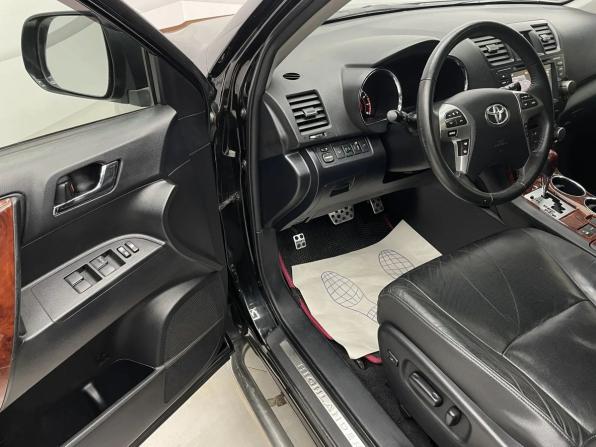 Toyota Highlander II (XU40) Рестайлинг с пробегом 2011 года, цена 1 850 000 рублей, 190000 км, внедорожник, Автокод Объявления