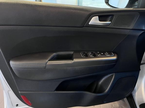 Kia Sportage IV Рестайлинг с пробегом 2021 года, цена 2 600 000 рублей, 41287 км, внедорожник, Автокод Объявления