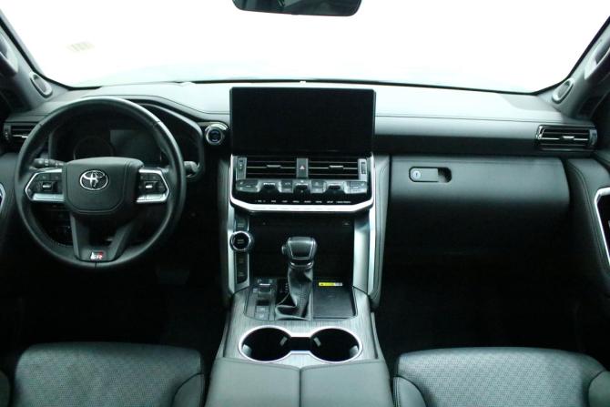 Toyota Land Cruiser 300 Series с пробегом 2021 года, цена 14 995 000 рублей, 10051 км, внедорожник, Автокод Объявления