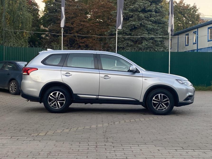 Mitsubishi Outlander III Рестайлинг 3 Великий Новгород  - изображение 8