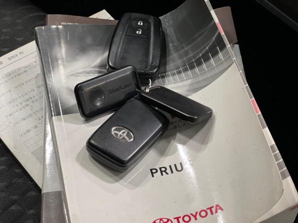 Toyota Prius IV Рестайлинг (XW50) с пробегом 2018 года, цена 1 710 000 рублей, 178201 км, лифтбек, Автокод Объявления
