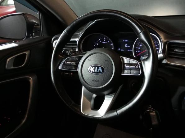 Kia Ceed III с пробегом 2018 года, цена 1 700 000 рублей, 116071 км, универсал, Автокод Объявления