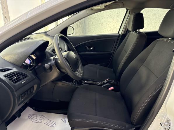 Renault Fluence I Рестайлинг с пробегом 2014 года, цена 935 000 рублей, 61086 км, седан, Автокод Объявления