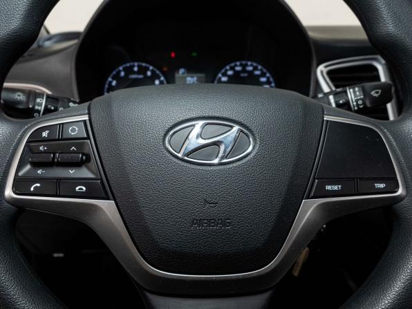 Hyundai Solaris II Рестайлинг с пробегом 2021 года, цена 1 540 000 рублей, 126385 км, седан, Автокод Объявления