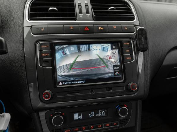 Volkswagen Polo V Рестайлинг с пробегом 2019 года, цена 1 250 000 рублей, 162019 км, седан, Автокод Объявления