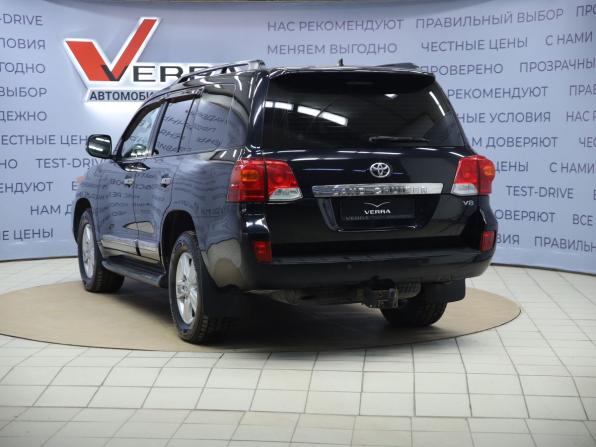 Toyota Land Cruiser 200 Series Рестайлинг 1 с пробегом 2014 года, цена 4 250 000 рублей, 335266 км, внедорожник, Автокод Объявления