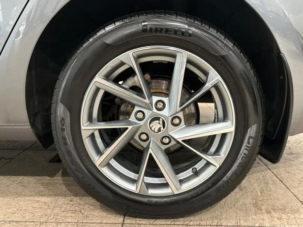 Skoda Octavia III (A7) Рестайлинг с пробегом 2020 года, цена 1 649 000 рублей, 123989 км, лифтбек, Автокод Объявления