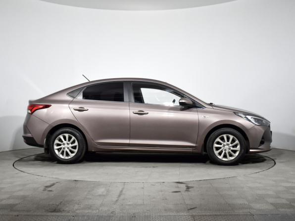 Hyundai Solaris II Рестайлинг с пробегом 2021 года, цена 1 090 000 рублей, 249857 км, седан, Автокод Объявления