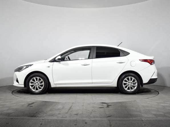 Hyundai Solaris II Рестайлинг с пробегом 2020 года, цена 1 690 000 рублей, 44000 км, седан, Автокод Объявления