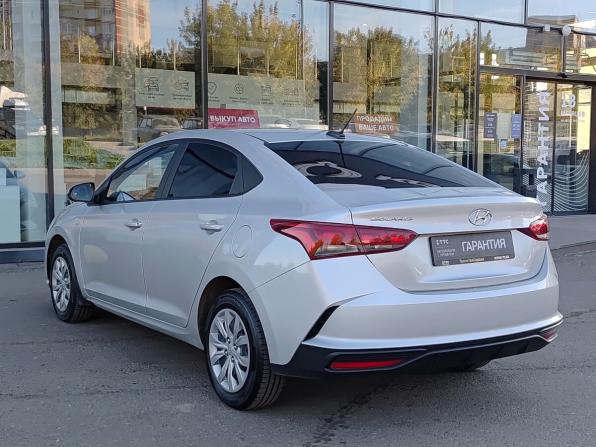 Hyundai Solaris II с пробегом 2020 года, цена 1 330 000 рублей, 118000 км, седан, Автокод Объявления