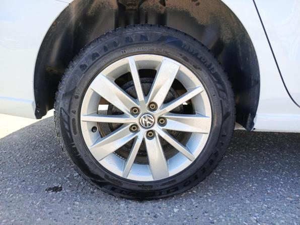 Volkswagen Polo V Рестайлинг с пробегом 2015 года, цена 805 000 рублей, 179134 км, седан, Автокод Объявления