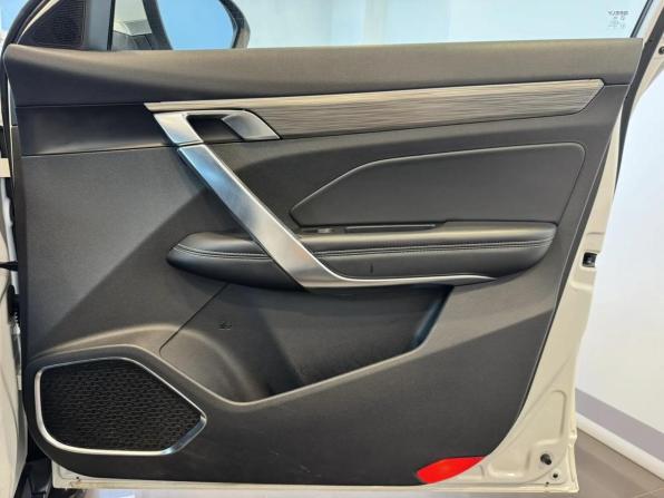 Geely Atlas Pro с пробегом 2022 года, цена 1 839 000 рублей, 64706 км, внедорожник, Автокод Объявления