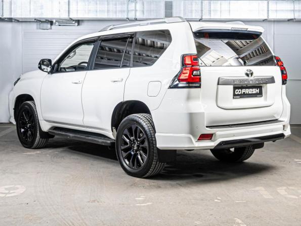 Toyota Land Cruiser Prado 150 Series Рестайлинг 3 с пробегом 2023 года, цена 7 889 000 рублей, 15958 км, внедорожник, Автокод Объявления