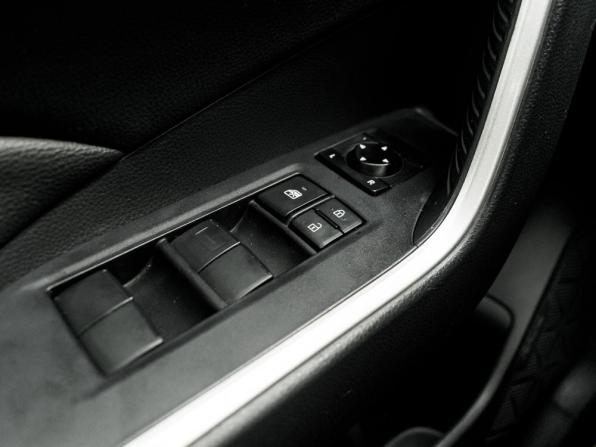 Toyota RAV4 V (XA50) с пробегом 2019 года, цена 2 200 000 рублей, 84552 км, внедорожник, Автокод Объявления