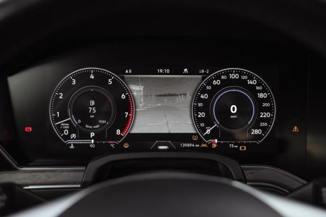 Volkswagen Touareg III с пробегом 2019 года, цена 4 799 700 рублей, 139885 км, внедорожник, Автокод Объявления