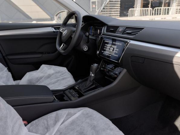 Skoda Superb III Рестайлинг с пробегом 2025 года, цена 3 400 000 рублей, 25 км, лифтбек, Автокод Объявления