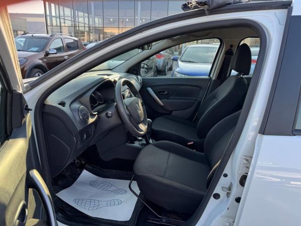 Renault Sandero II с пробегом 2017 года, цена 748 800 рублей, 44534 км, хэтчбек, Автокод Объявления