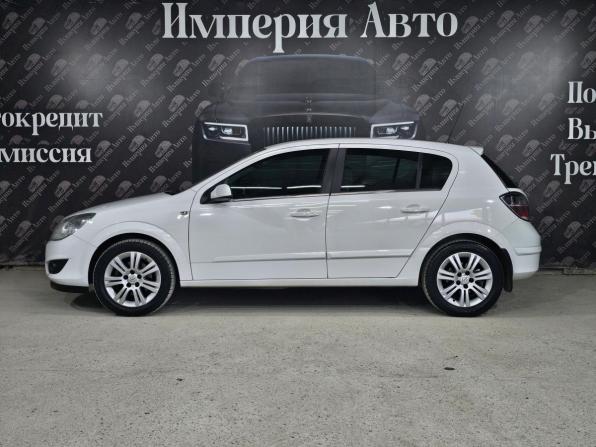 Opel Astra H Рестайлинг с пробегом 2009 года, цена 700 000 рублей, 124013 км, хэтчбек, Автокод Объявления