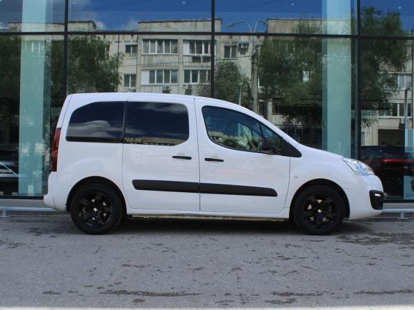 Peugeot Partner II Рестайлинг 2 с пробегом 2021 года, цена 1 650 000 рублей, 161000 км, компактвэн, Автокод Объявления