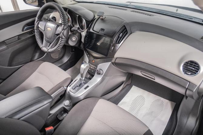 Chevrolet Cruze I Рестайлинг с пробегом 2012 года, цена 779 000 рублей, 315000 км, хэтчбек, Автокод Объявления