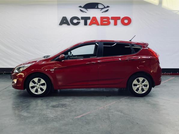Hyundai Solaris I Рестайлинг с пробегом 2015 года, цена 1 255 000 рублей, 33278 км, хэтчбек, Автокод Объявления