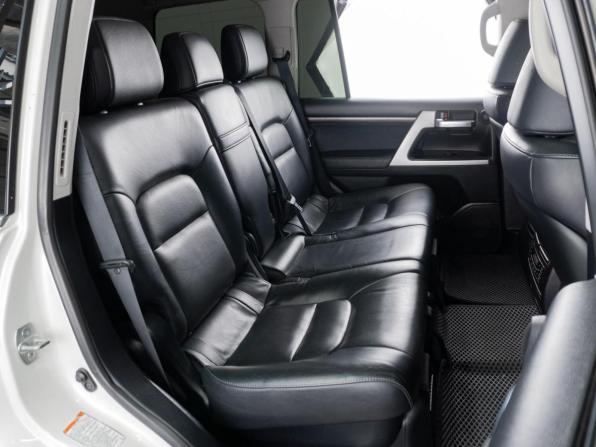 Toyota Land Cruiser 200 Series Рестайлинг 2 с пробегом 2016 года, цена 5 399 000 рублей, 193033 км, внедорожник, Автокод Объявления