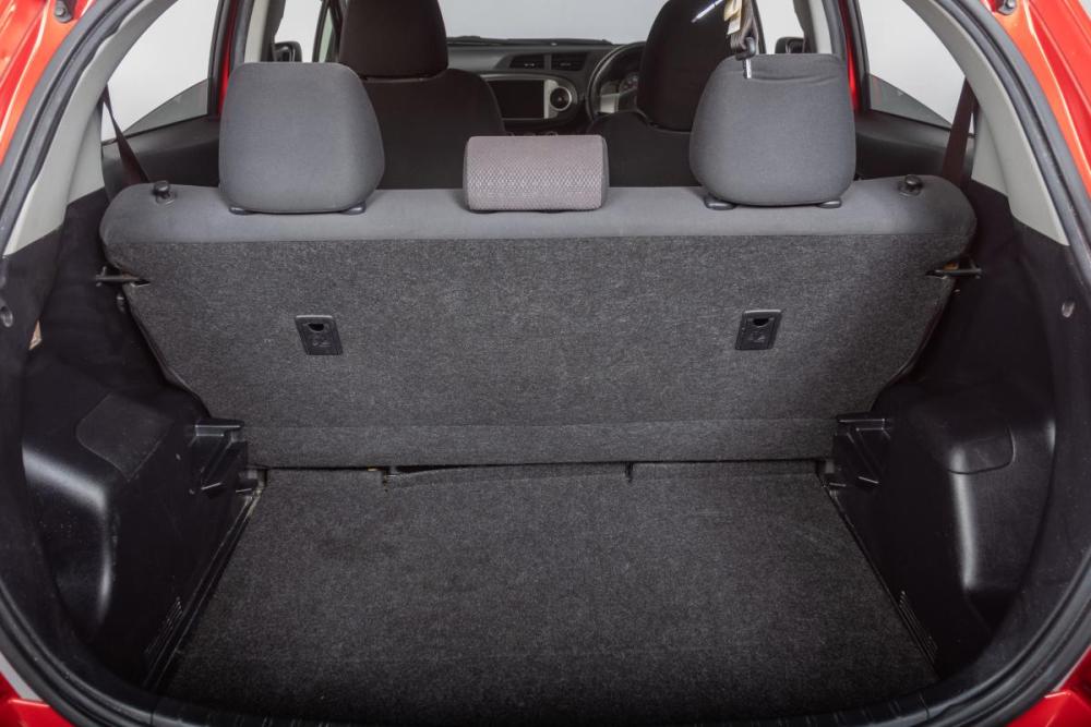 Toyota Vitz III (XP130) Томск  - изображение 20