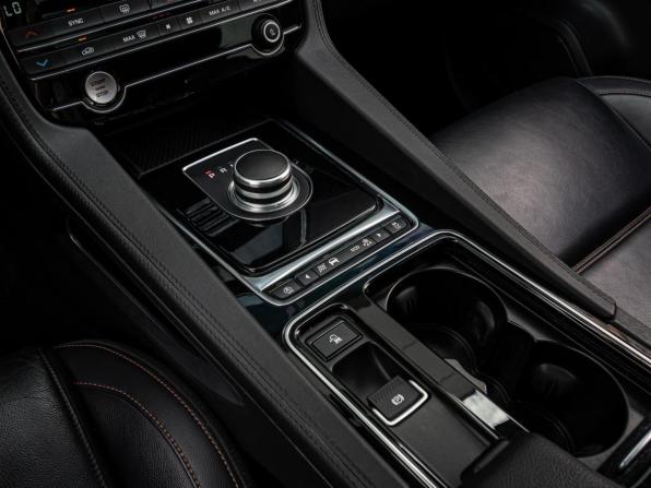 Jaguar F-Pace I с пробегом 2019 года, цена 3 695 000 рублей, 62795 км, внедорожник, Автокод Объявления