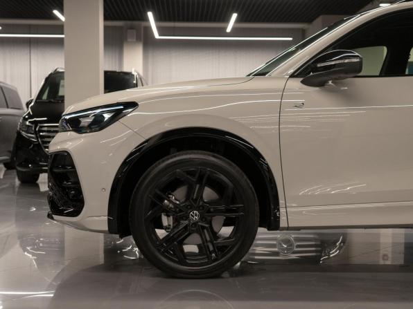 Volkswagen Tiguan III (China Market) с пробегом 2026 года, цена 4 900 000 рублей, 50 км, внедорожник, Автокод Объявления