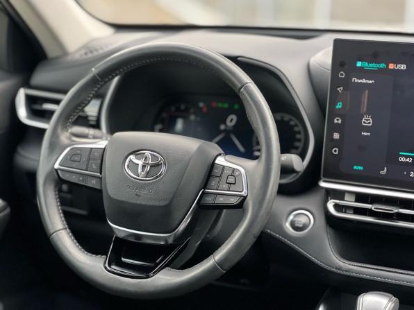 Toyota Highlander IV (XU70) с пробегом 2025 года, цена 4 749 000 рублей, 28300 км, внедорожник, Автокод Объявления