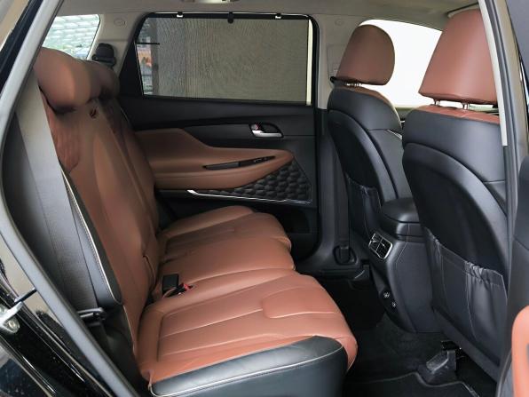 Hyundai Santa Fe IV Рестайлинг с пробегом 2022 года, цена 4 190 000 рублей, 49959 км, внедорожник, Автокод Объявления